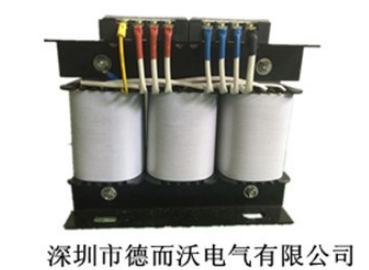 單相變壓器有哪些主要的應(yīng)用優(yōu)勢(shì)？